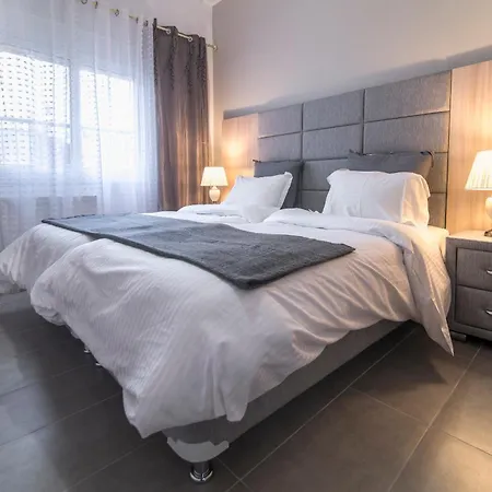Petralona Downtown Appartement *