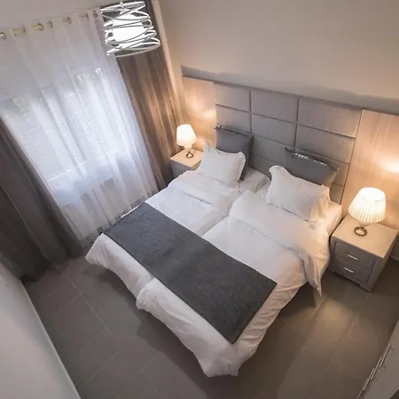Petralona Downtown Appartement